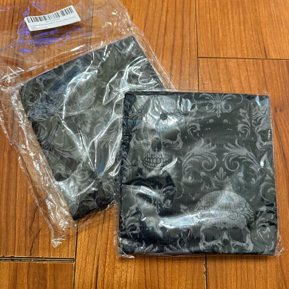 2 pack Skull Throw Pillow Cases NWOT
